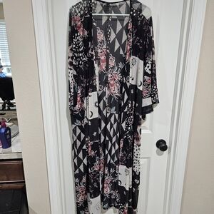 Torrid Black and Pink Floral Kimono
